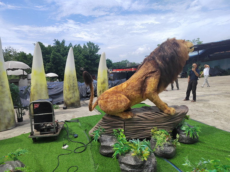 雄獅  兇獸  猛獸