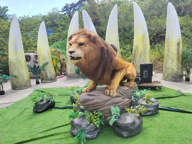 雄獅  兇獸  猛獸
