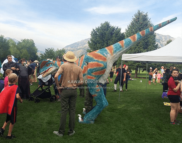 恐龍表演服主題公園恐龍大作戰(zhàn)