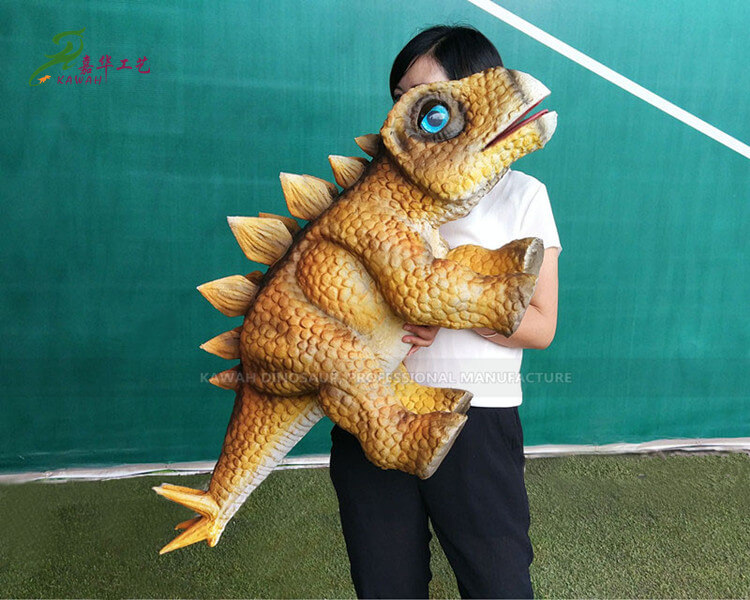支持全球貿易劍龍發聲手偶